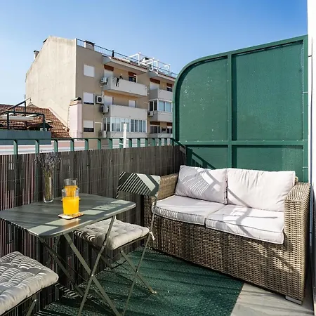 Bright Tailor Made Flat With A View In Estrela *