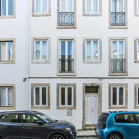 Bright Tailor Made Flat With A View In Estrela Appartement
